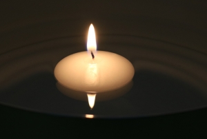 Floating candle small Ø 5 cm